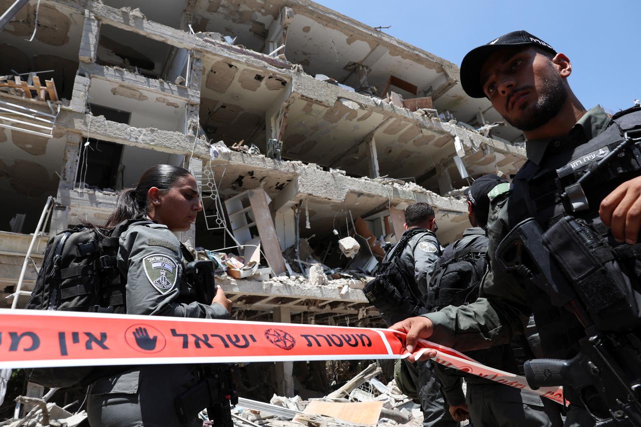 storyeditor/2025-06-22/2025-06-22T112533Z_1949256713_RC2N7FA9TI5F_RTRMADP_3_IRAN-NUCLEAR-ISRAEL-MISSILES.JPG