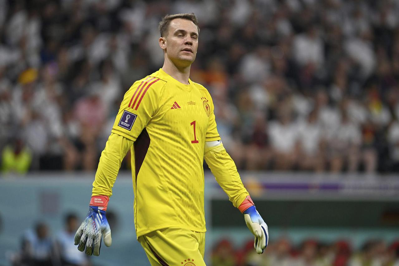 Manuel NEUER (goalwart FC Bayern Munich) after SZ interview in the criticism future open! .