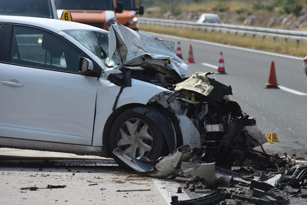 Jedna osoba ozlijeđena u prometnoj nesreći na autocesti A1