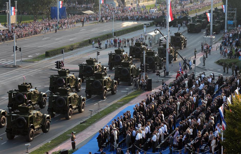 Mimohod Zagreb Oluja