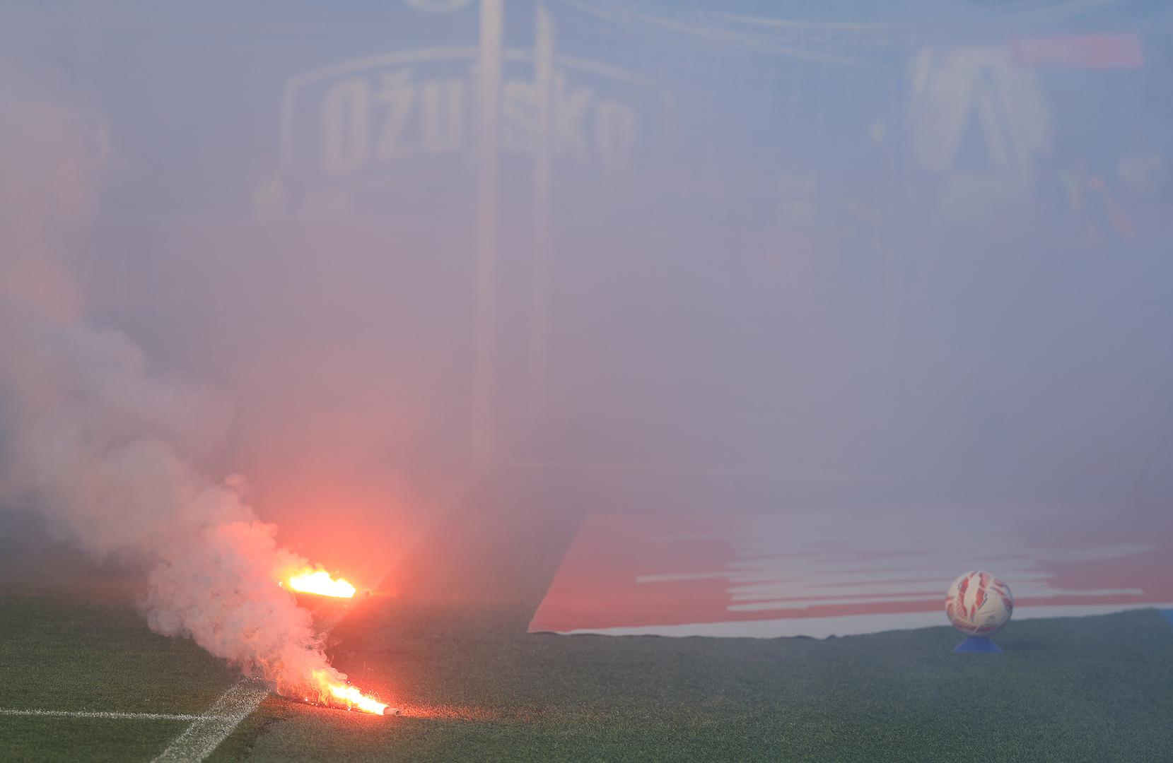 Dinamova pobjeda od 2-0 protiv Hajduka ostat će u sjeni prizora s početka utakmice.