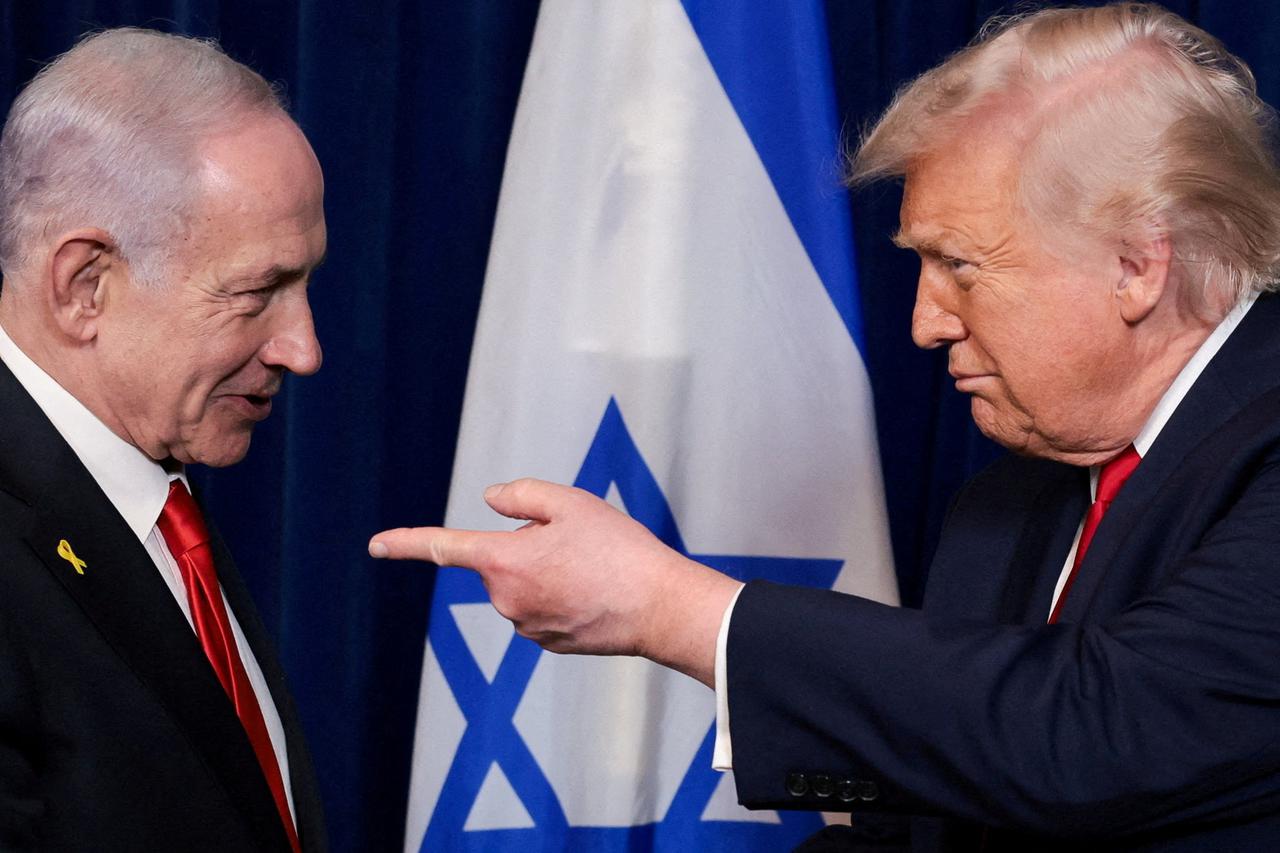FILE PHOTO: U.S. President Trump meets Israeli PM Netanyahu at Trump’s Mar-a-Lago club, in Palm Beach