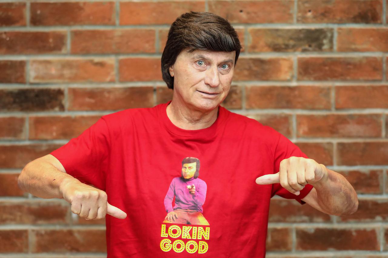 Zagreb: Pjevač Duško Lokin u majici Lokin good