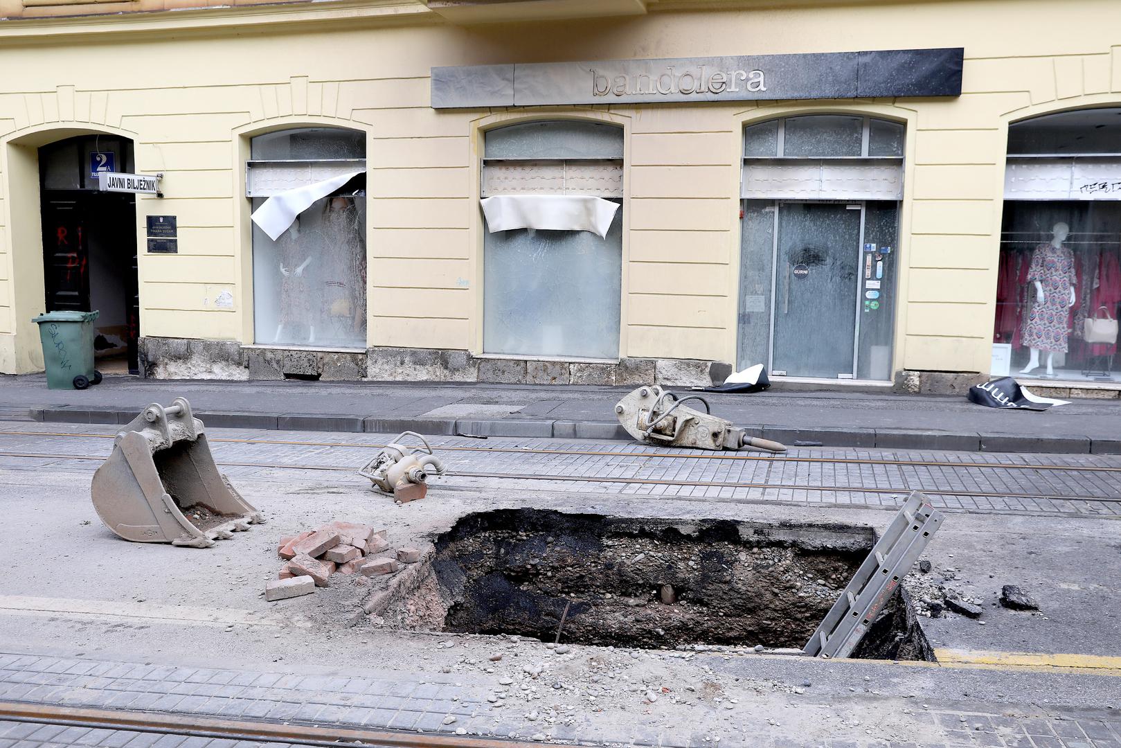 01.06.2022., Zagreb - U Frakopanskoj ulici u ceka se pocetak sanacije posljedica pozara koji je sinoc izbio na plinskim instalacijma.  Photo: Patrik Macek/PIXSELL