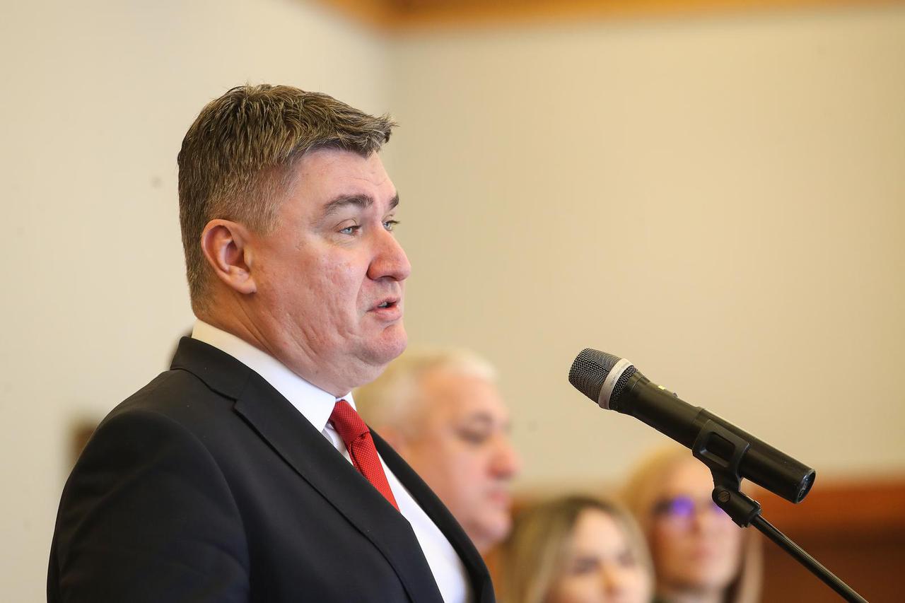 Zagreb: Predsjednik Milanović posmrtno odlikovao Ivu Bićanića Redom Danice hrvatske s likom Blaža Lorkovića 