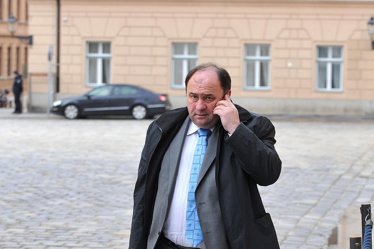 Zlatko Mehun 2008. godine postao je glasnogovornik Vlade. Na toj je funkciji zamijenio Ratka Mačeka, a razriješen je 2010. godine