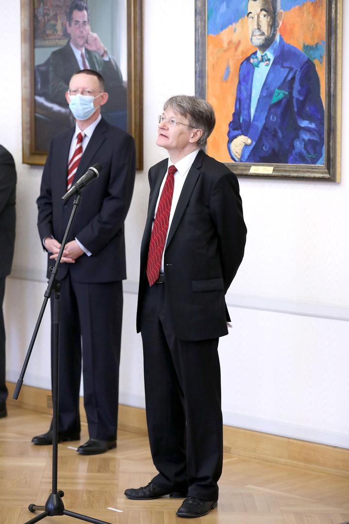 18.10.2021., Zagreb -Izabrani predsjednik Vrhovnog suda Republike Hrvatske i predsjednik Drzavnog izbornog povjerenstva Radovan Dobronic prisegnuo je danas pred predsjednikom Hrvatskoga sabora Gordanom Jandrokovicem. Photo: Patrik Macek/PIXSELL