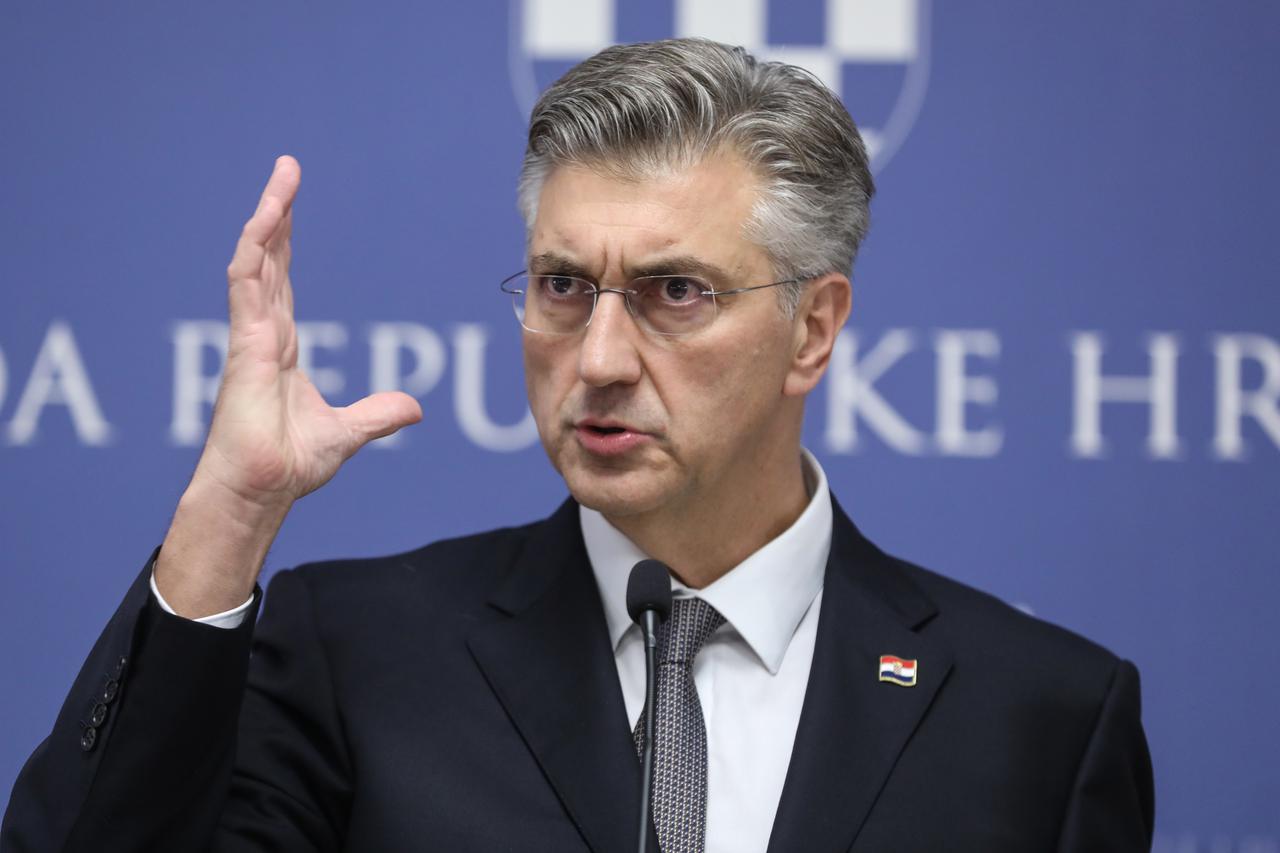 Zagreb: Premijer Andrej Plenković održao izvanrednu konferenciju za medije