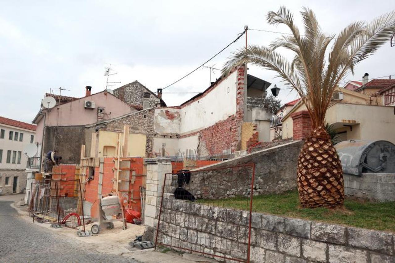 Kuća u izgradnji Bože Petrova