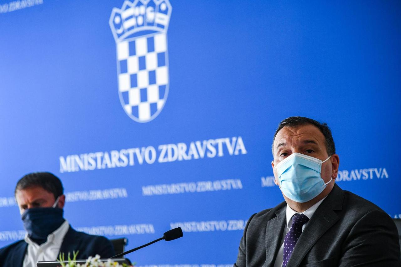 Zagreb: Vili Beroš i Saša Bilić predstavili mobilnu aplikaciju "Stop COVID-19"