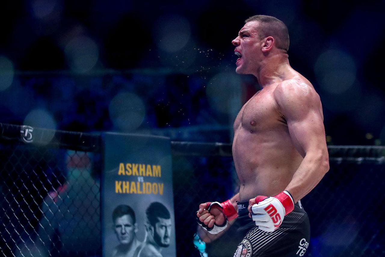 Zagreb: Borilački spektakl KSW 51, Ante Delija - Oli Thompson