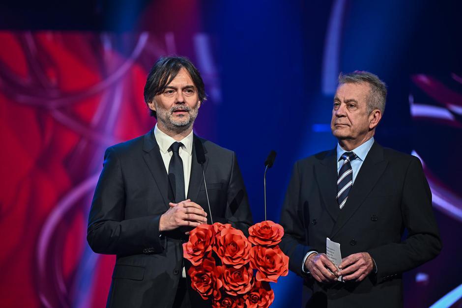 Zagreb: Dodjela medijske nagrade "Večernjakova ruža" u Hrvatskom narodnom kazalištu