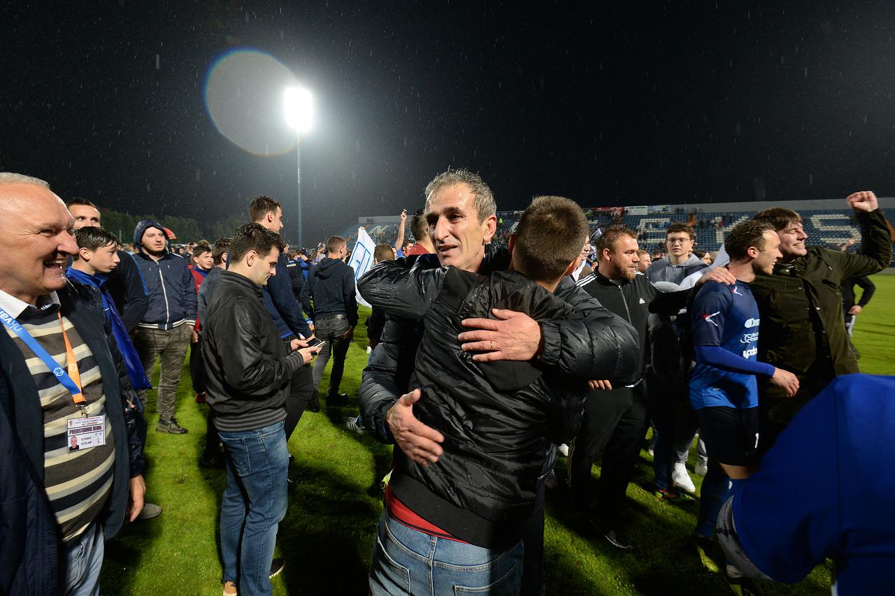 Slavlje igrača i trenera Varaždina nakon što su se plasirali u Prvu ligu HNL-a