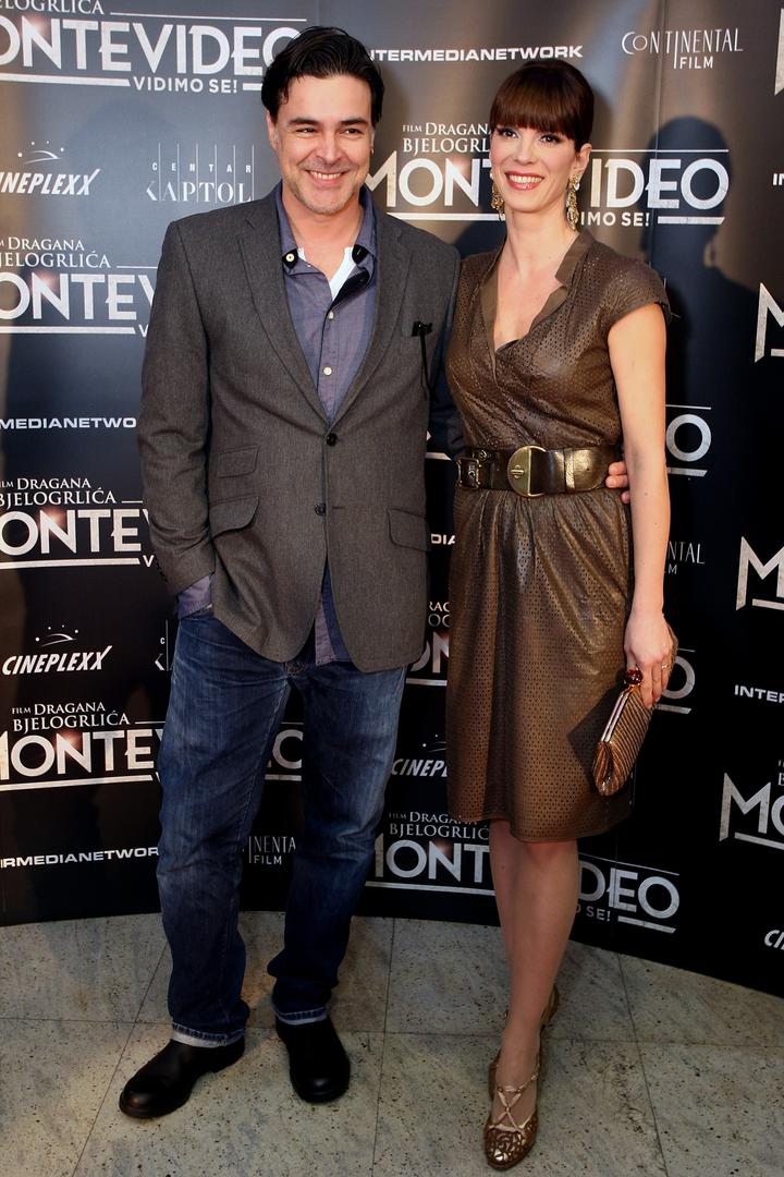 Publika je mjesecima pratila njihovu ljubavnu priču, a posebnu je pažnju izazvala scena u kojoj Dora prevari svog tadašnjeg zaručnika Luku s Petrom Grašom. 