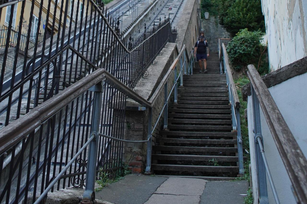 Miran i usporen nedjeljni dan na zagrebačkim ulicama