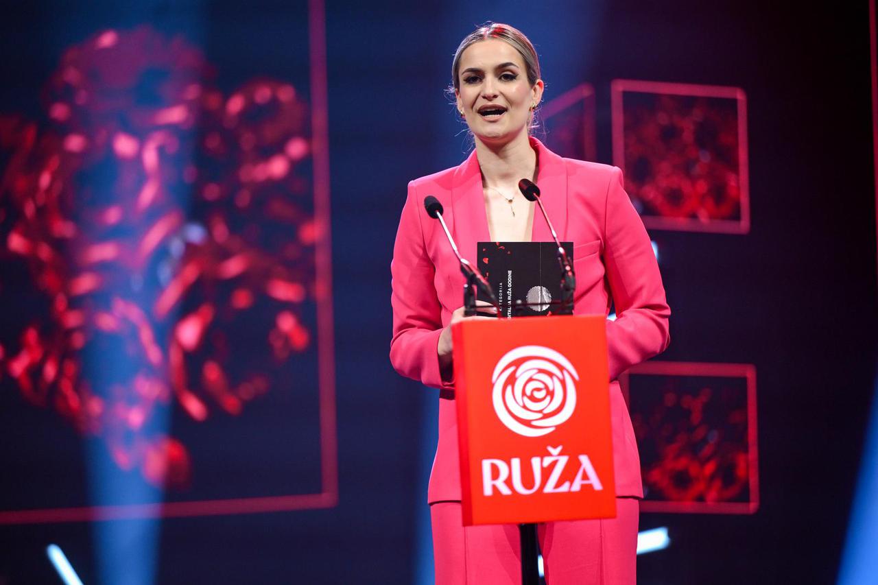 Zagreb: Ceremonija dodjele medijske nagrade "Večernjakova ruža" u Hrvatskom narodnom kazalištu