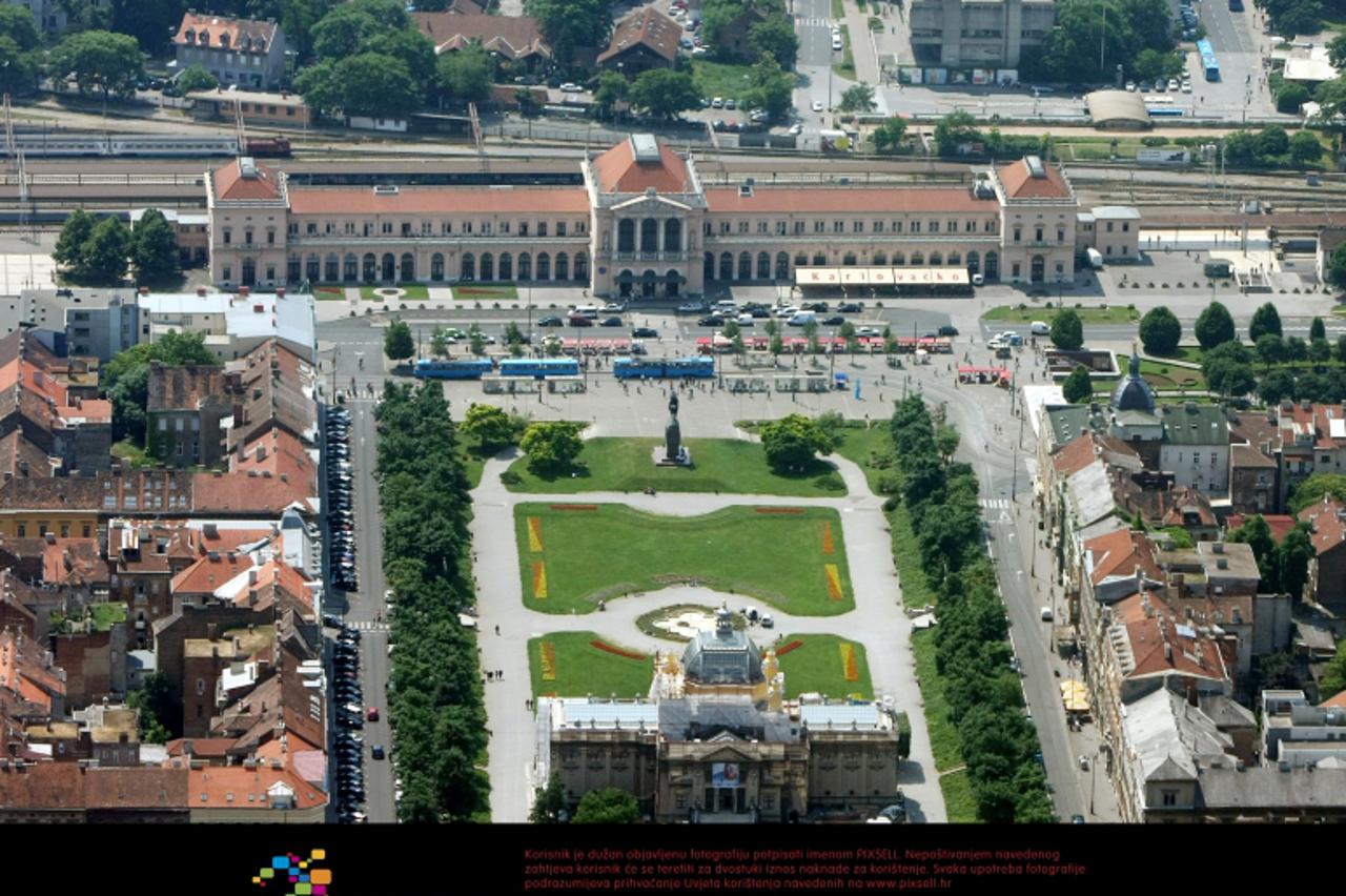 '24.05.2011.,Zagreb - Zagrebacki aerodrom Pleso, vlasnici firme JungSky, braca Vedran i Kresimir Jung i Jasna Mimic, koja ima jedan avion Cesnu za panoramske letove iznad zagreba i uskoro bi trebali d