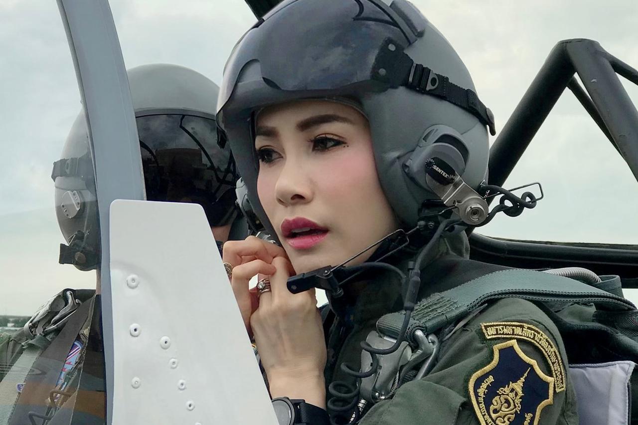 Sineenat Wongvajirapakdi