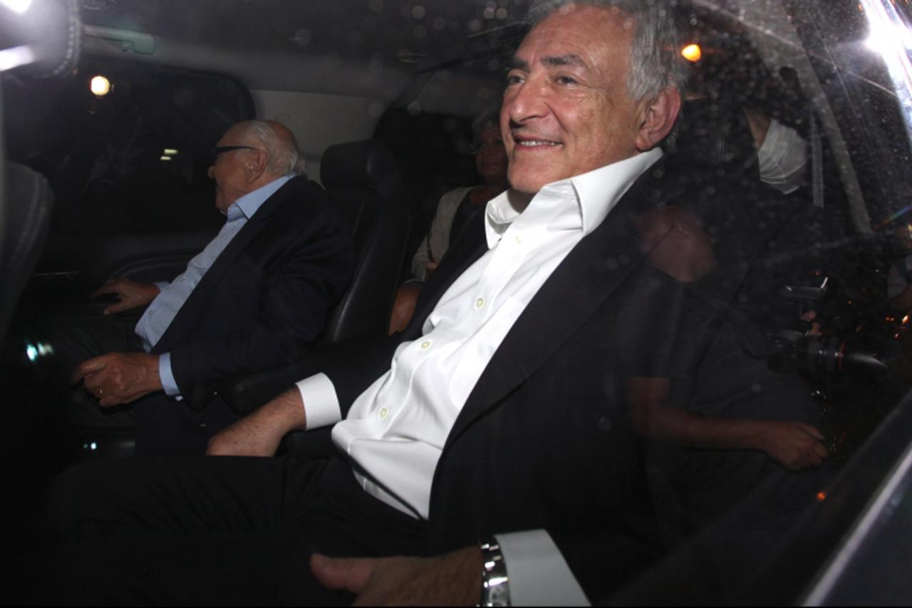 \'Dominique Strauss-Kahn with his wife Anne Sinclair and friends having dinner at the Italian restaurant Scalinatella in The Upper East Side few hours after he was released from house arrest in New Yo
