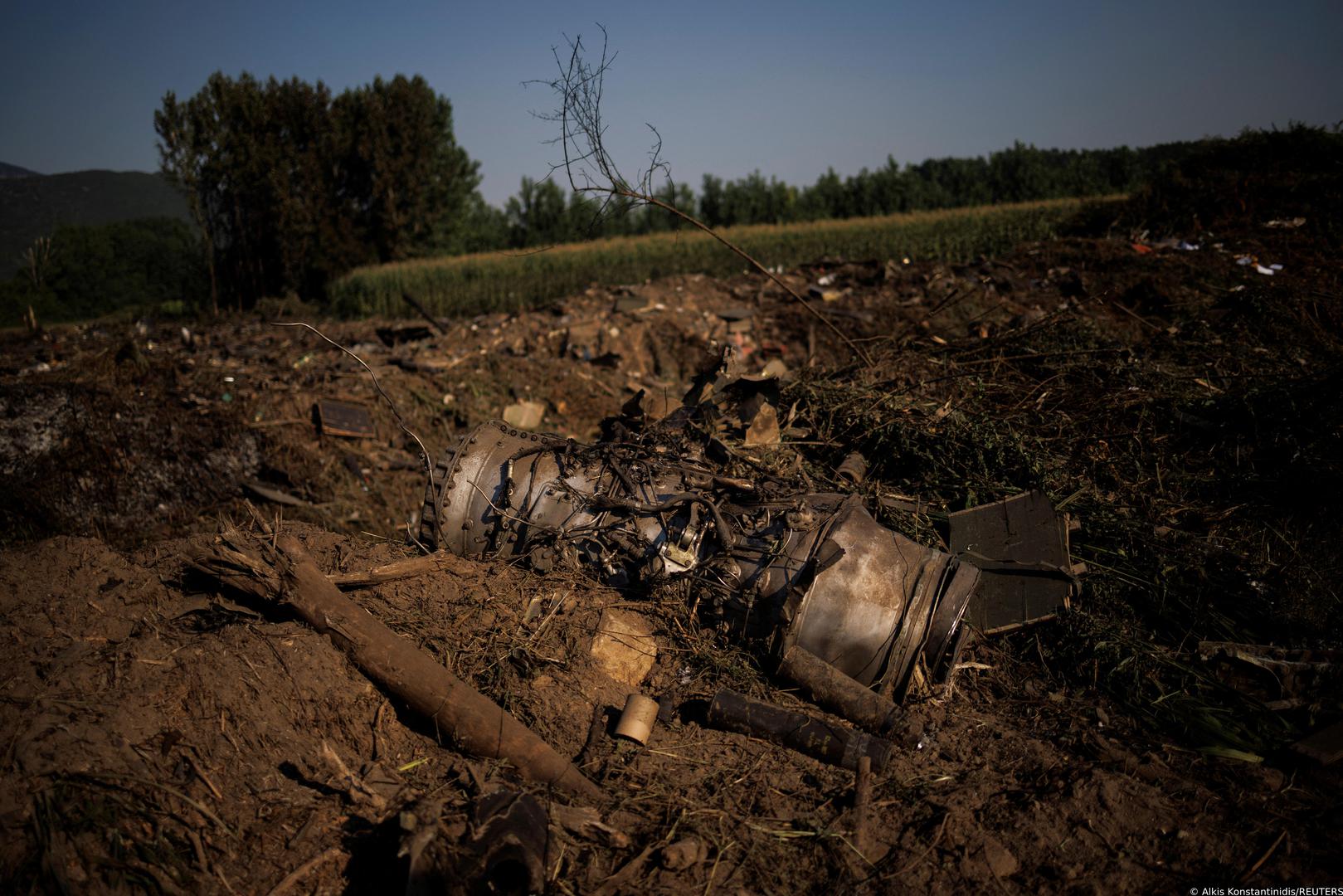 Debris is seen at the crash site of an Antonov An-12 cargo plane owned by a Ukrainian company, near Kavala, Greece, July 17, 2022. REUTERS/Alkis Konstantinidis Photo: Alkis Konstantinidis/REUTERS