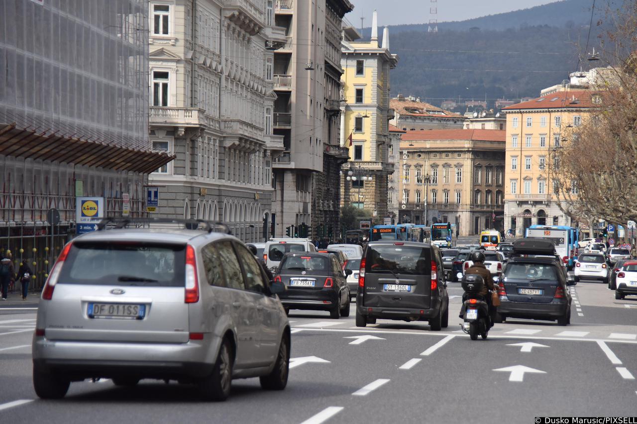 U Trstu nema straha od koronavirusa i život se odvija normalno