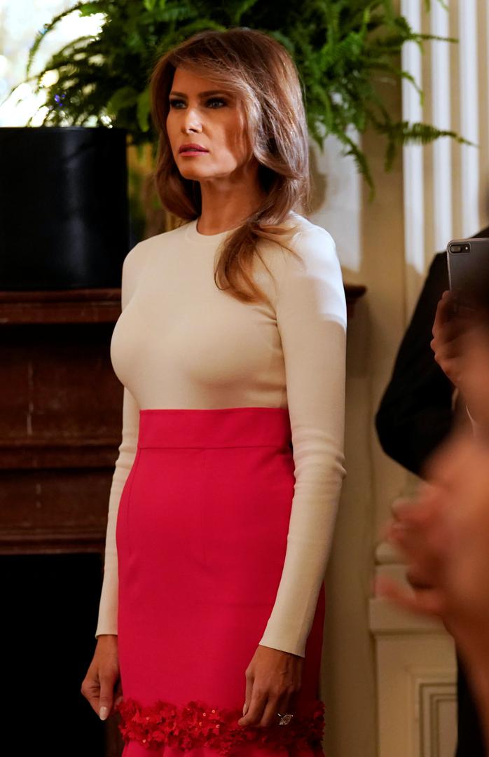 I dok je njezin suprug Donald Trump držao govor, svima je za oko zapela njezina nova odjevna kombinacija