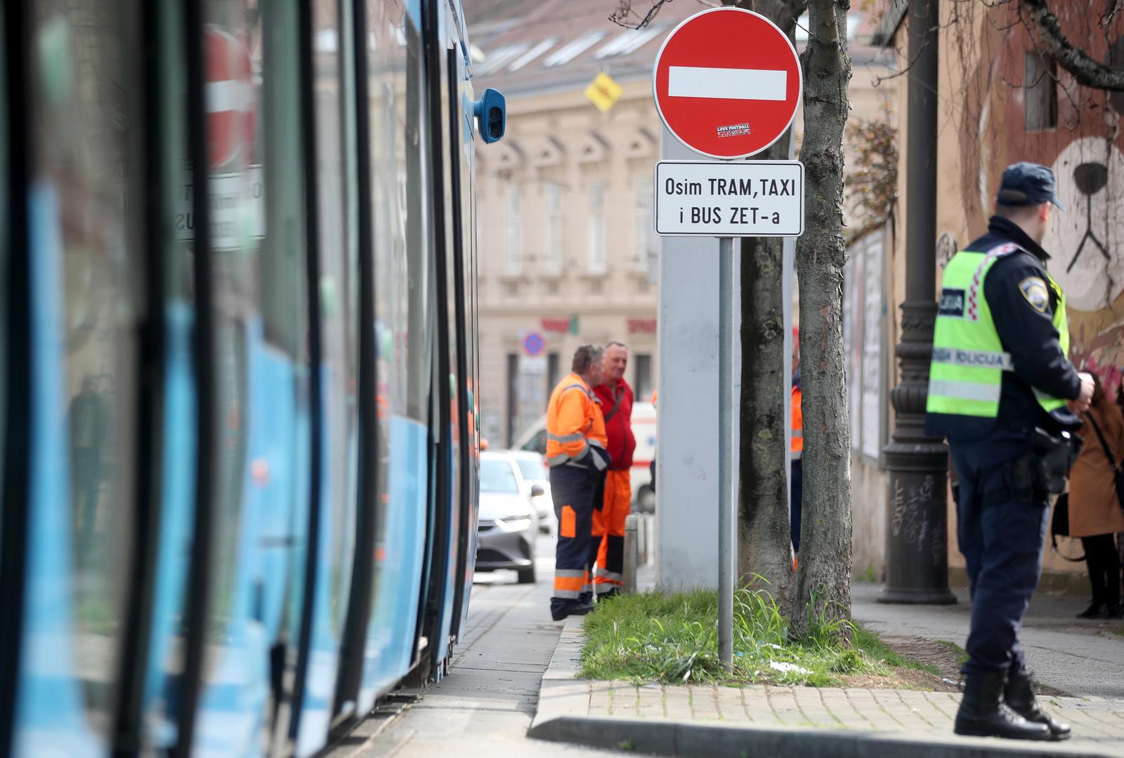 06.03.2024., Zagreb - Tramvaj linije 8 kod Langovog trga naletio je na musku osobu koja se nalazila na tracnicama. Intervencijom vatrogasaca osoba je spasena te prevezena u bolnicu. Photo: Slavko Midzor/PIXSELL