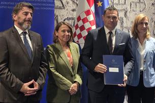 Nabavljaju se novi mamografi, RTG i ultrazvučni uređaji, EKG aparati, a patronažna služba dobiva tri električna vozila