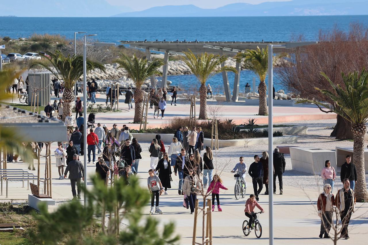 Split: Sunčana nedjelja