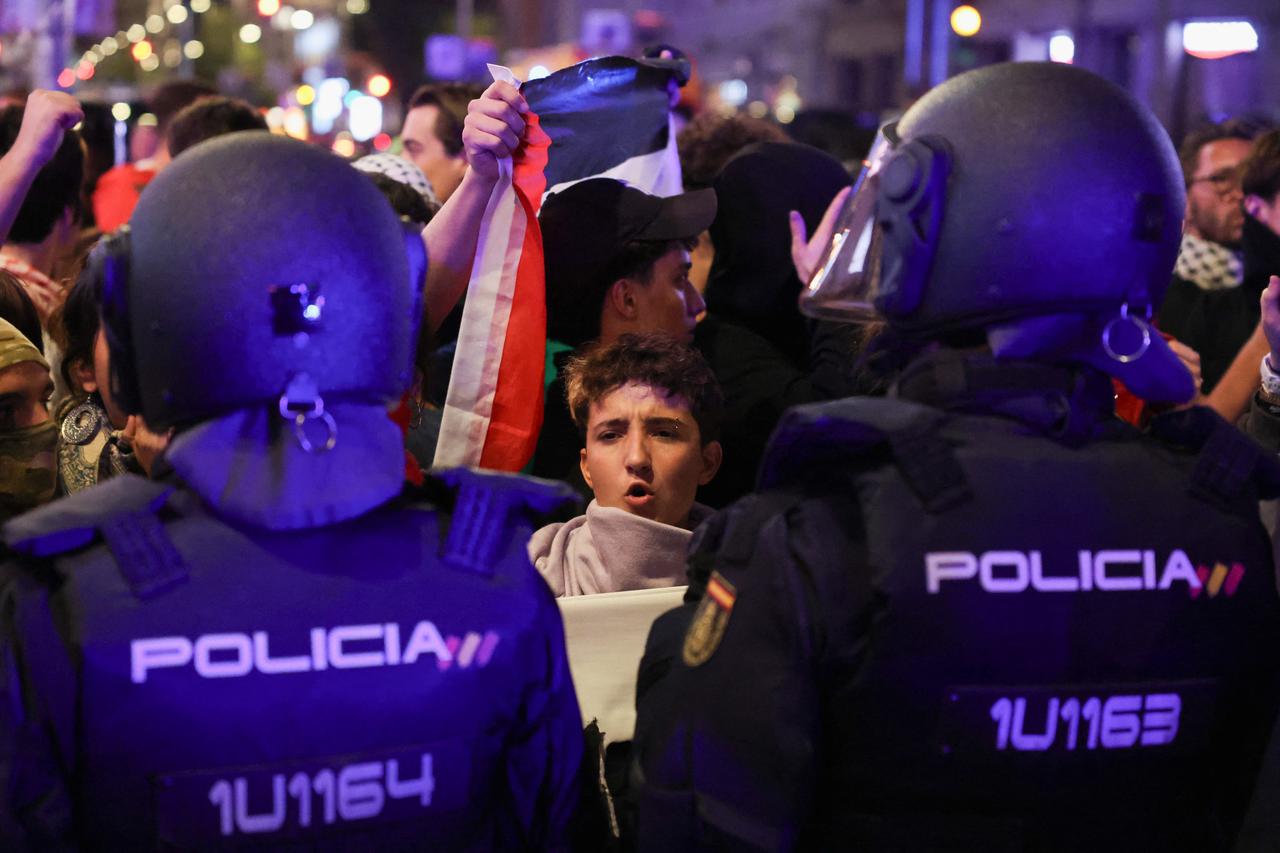 Spanish unions call a general strike in solidarity with Palestinians in Gaza, in Madrid