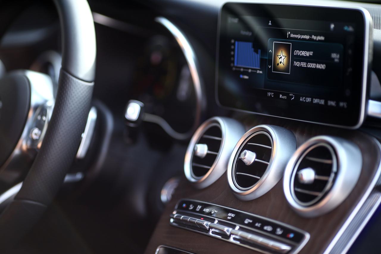 Mercedes Benz C-klasa C220d