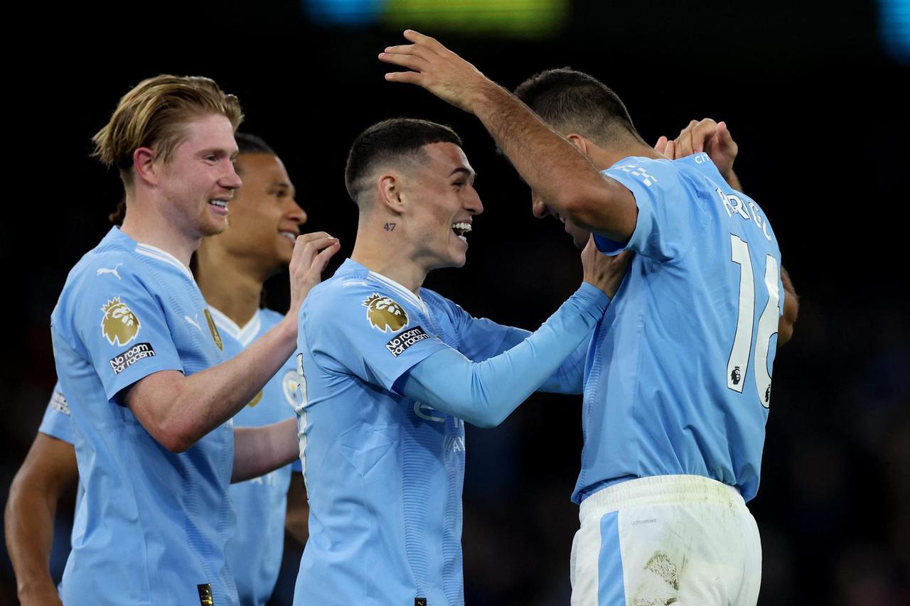 Premier League - Manchester City v Burnley