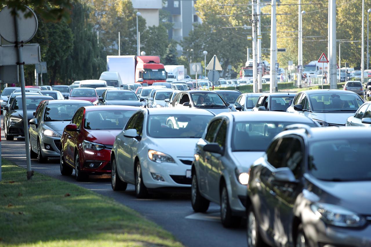 Gužve u prometu zbog radova na Aveniji Marina Držića
