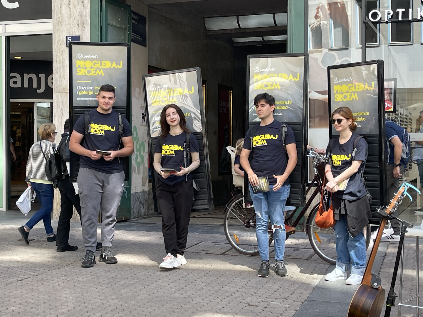 U slavljeničkom dijelu programa sudjelovat će jedni od najpopularnijih izvođača suvremene duhovne glazbe: Alan Hržica, Amorose, Božja slava band, fra Ivan Matić, fra Marin Karačić, Ivana i Marija Husar, Matej Galić, Rafael Dropulić Rafo, Sestre Palić, Stijepo Gleđ Markos, Vanessa Mioč, Zvonimir Kalić. Oni će animirati slavljenje uz svoje najpoznatije pjesme. Molitvu u slavljenju predvodit će don Mijo Grozdanić. Slavljeničkim sastavom ravnat će Goran Kovačić.