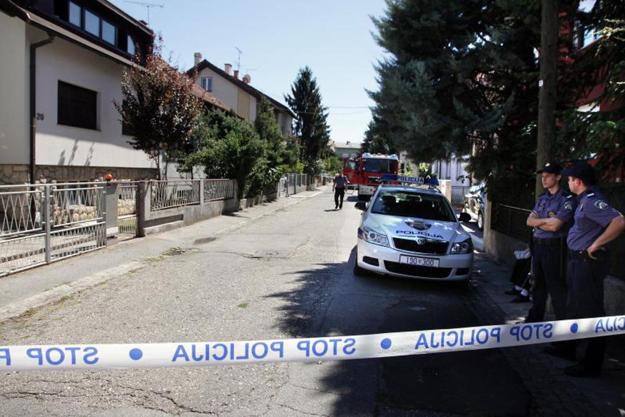 požar, obiteljska kuća, vatrogasci (1)