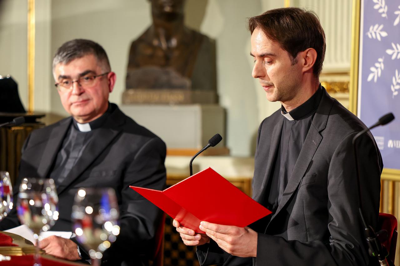 Zagreb: U HNK je održana promocija novog hrvatskog prijevoda Biblije