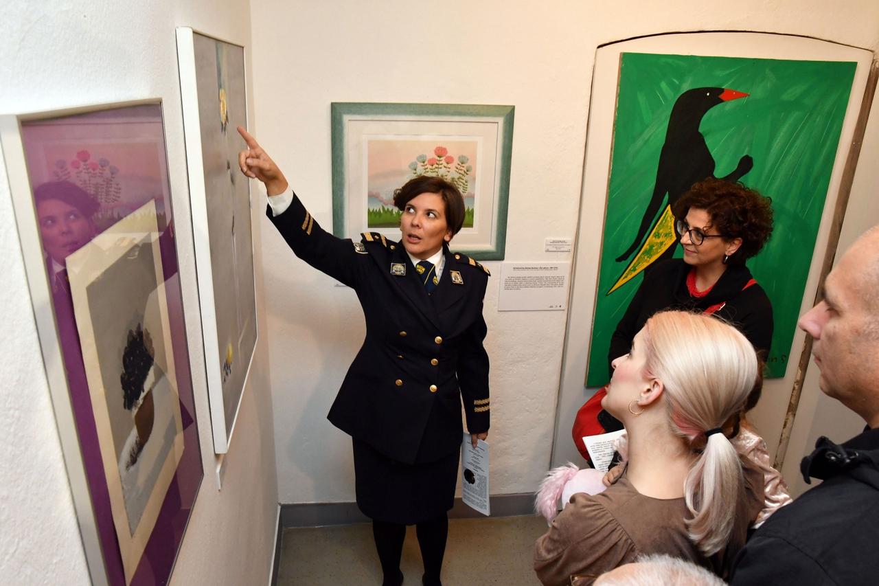 Izložba Ljepota lažnog sjaja