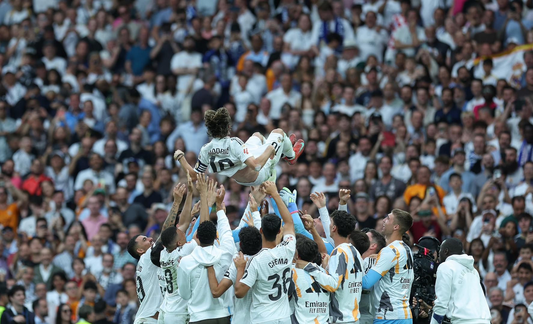Sve oči i srca na Santiago Bernabeu bili su usmjereni prema dvojici velikana – Luki Modriću i Carlu Ancelottiju, čiji će trag u Real Madridu trajati stoljećima