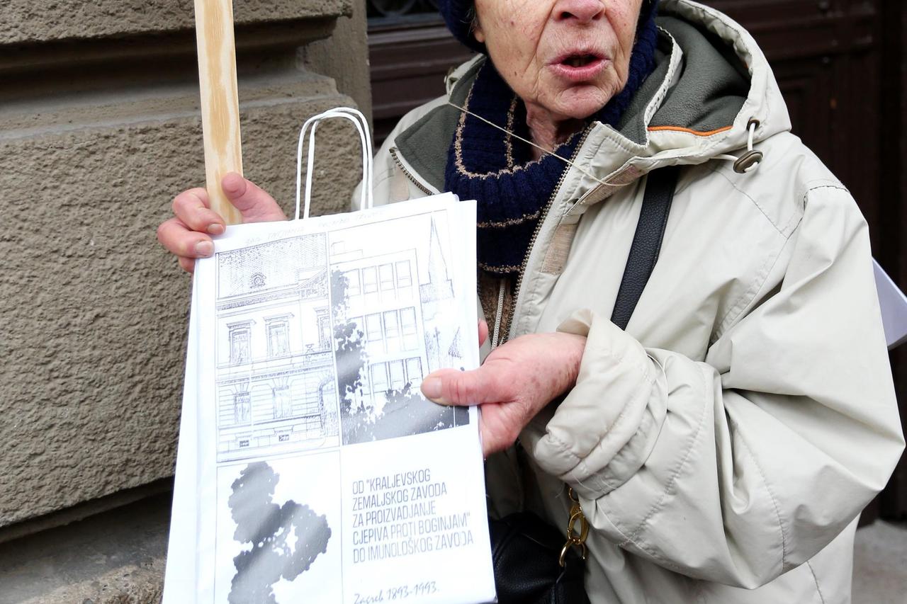 09.12.2014., Margaretska ulica, Zagreb - Prosvjed radnika Imunoloskog zavoda ispred zgrade Hrvatskoga zavoda za zdravstveno osiguranje.  Photo: Dalibor Urukalovic/PIXSELL