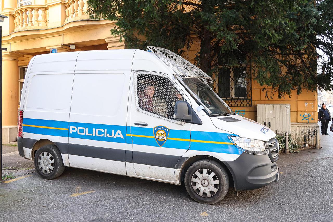 Zagreb: Policija odvodi Gorana Krunića i ostale iz  USKOK-a