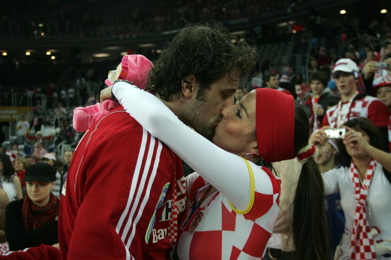 Zagreb: SP 2009, finale, Hrvatska - Francuska, navija?i i poznati