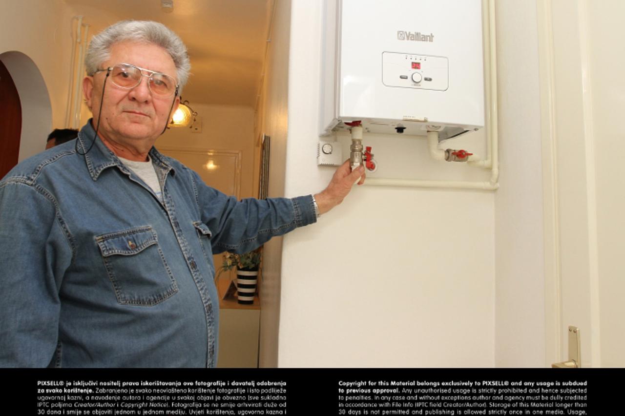 '02.01.2013 Karlovac - Pavao Vidovic izdvojio se iz sustava gradskog centralnog grijanja te si je u stanu postavio vlastito centralno grijanje na struju, no usprkos tome i dalje dobiva racune od Grads