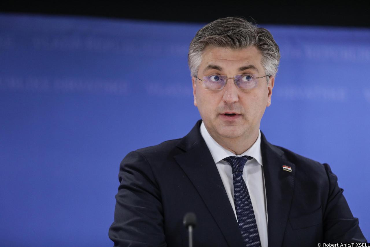 Nakon sjednice Vlade premijer Andrej Plenković dao izjavu za medije
