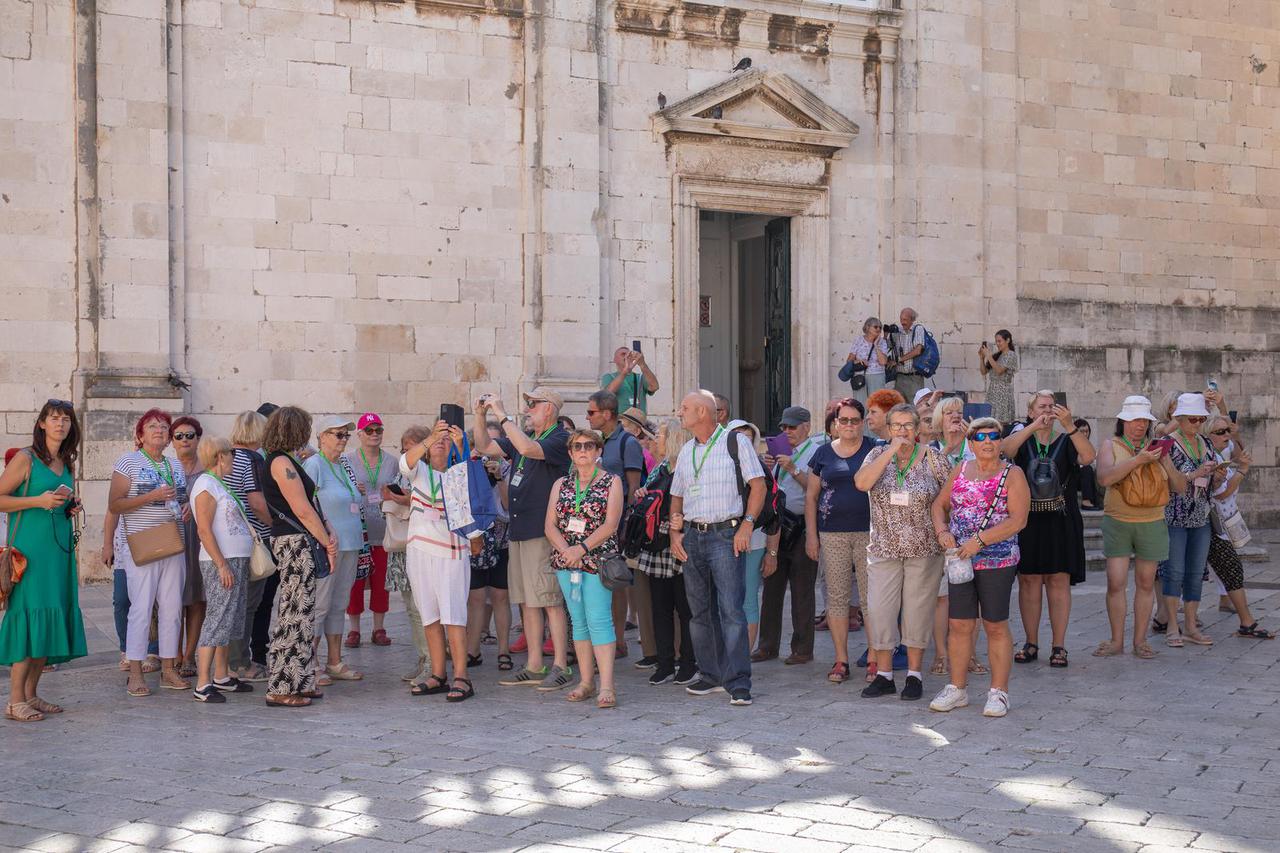 Dubrovnik i posljednjih dana rujna pun turista kao tijekom sezone