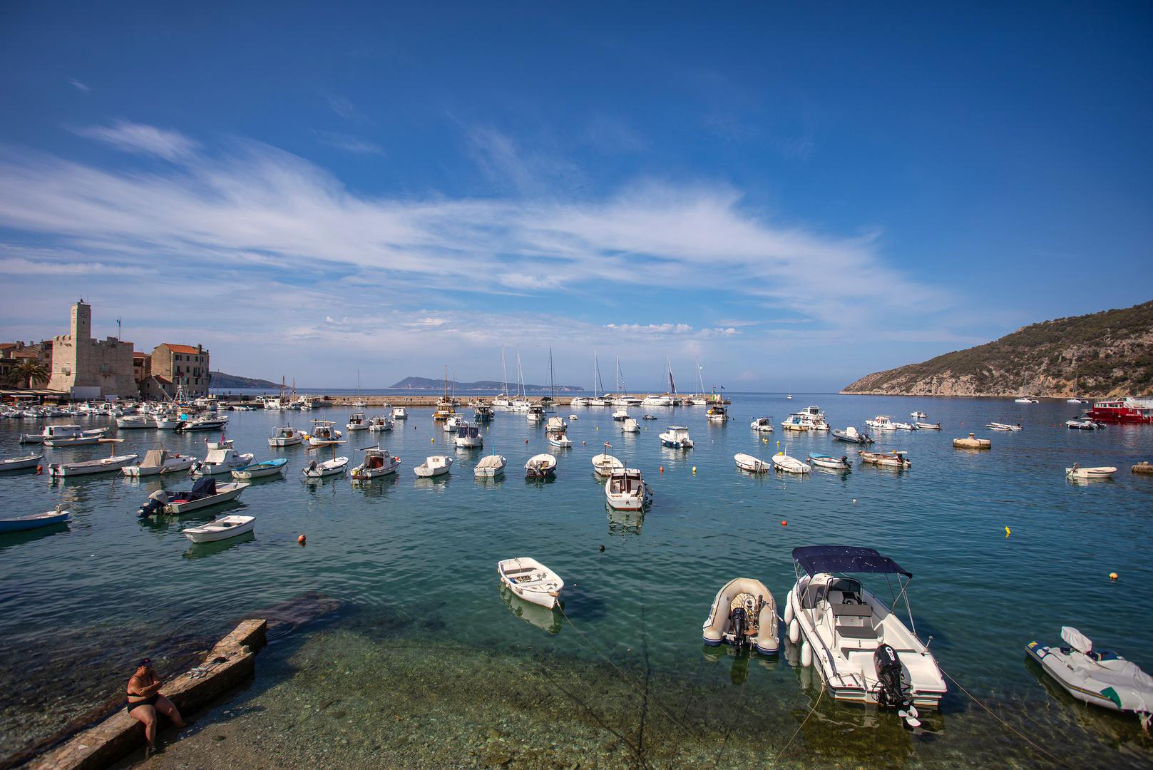 25.07.2021., Komiza, Otok Vis -  Komiza se nalazi na zapadnoj strani otoka Visa u dubokom Komiskom zaljevu. Photo:Davor Javorovic/PIXSELL