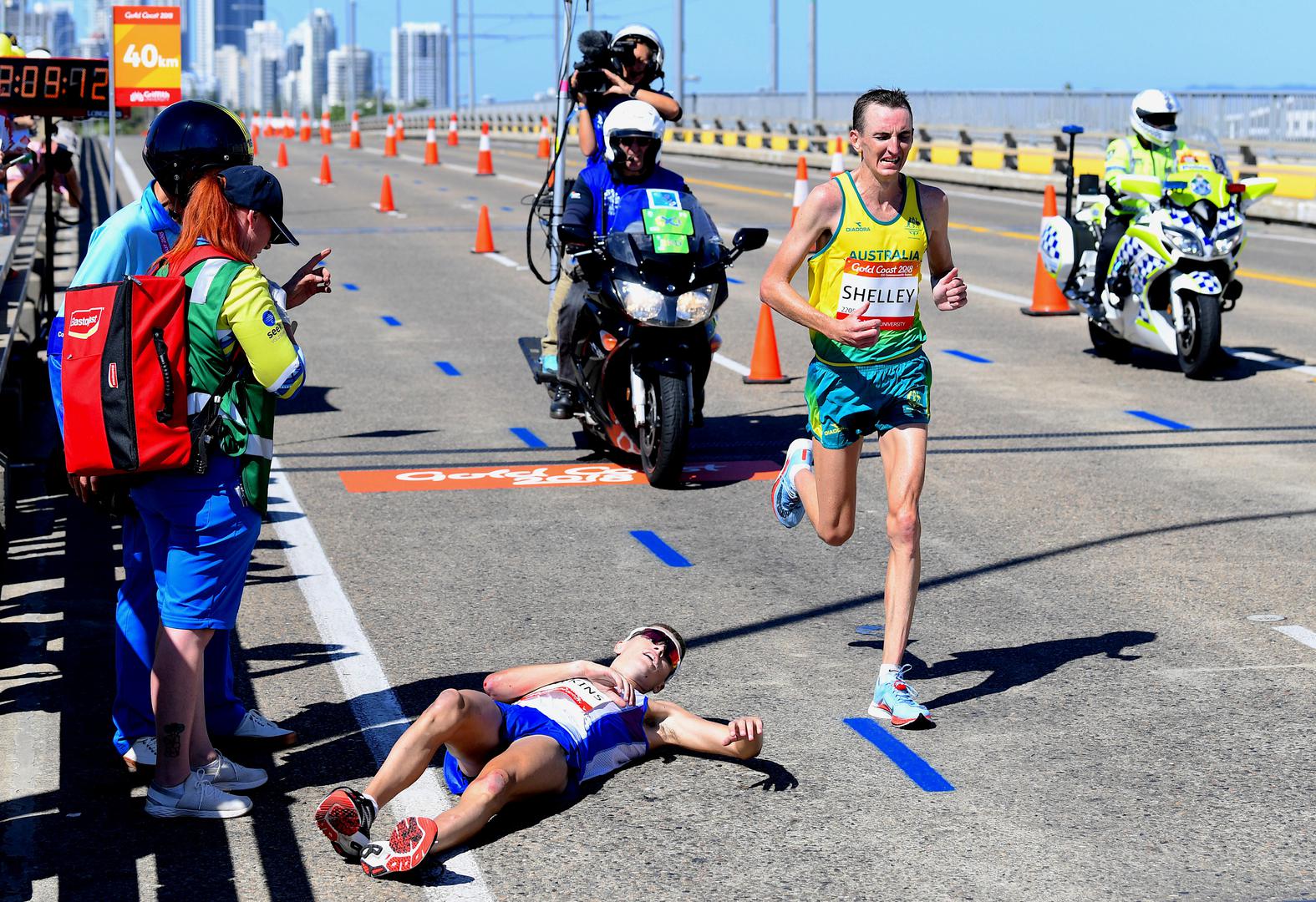 Dramatične scene dogodile su na maratonu na Igrama Commonwealtha u Gold Coastu u Australiji.