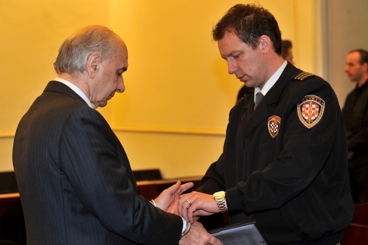 \'21.10.2010., Zagreb - Na zupanijskom sudu nastavljeno je sudjenje Robertu Matanicu, Luki Matanicu, Amiru Mafalaniu, Bojanu Guduricu, Slobodanu Djurovicu za ubojstvo Ive Pukanica i Nike Franjica. Pho