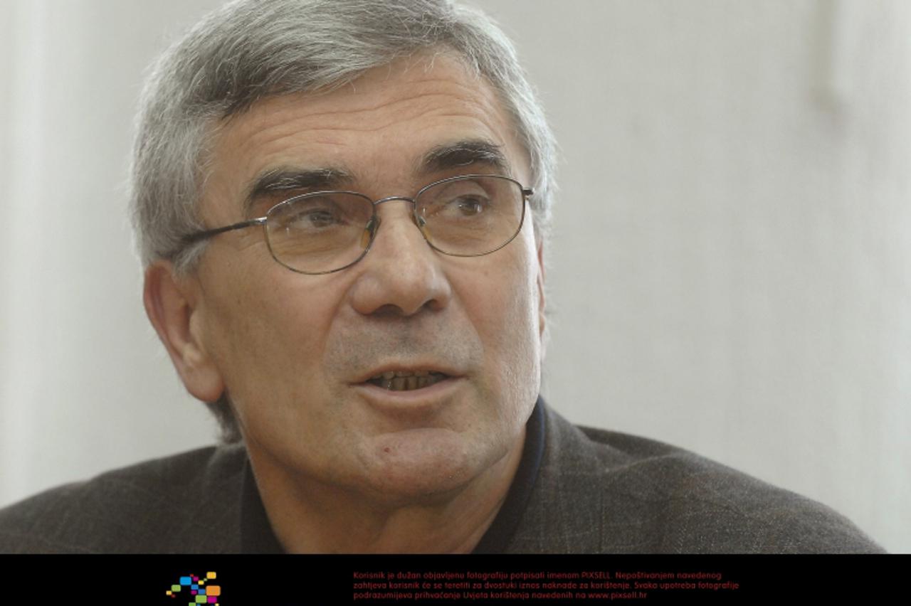 '17.03.2010, Osijek - Radni sastanak predstavnika grada i zupanije sa predstavnicima kandit grupe i obilazak novih pogona,direktor Kandita Josip Pavic.  Photo: Davor Javorovic/PIXSELL'