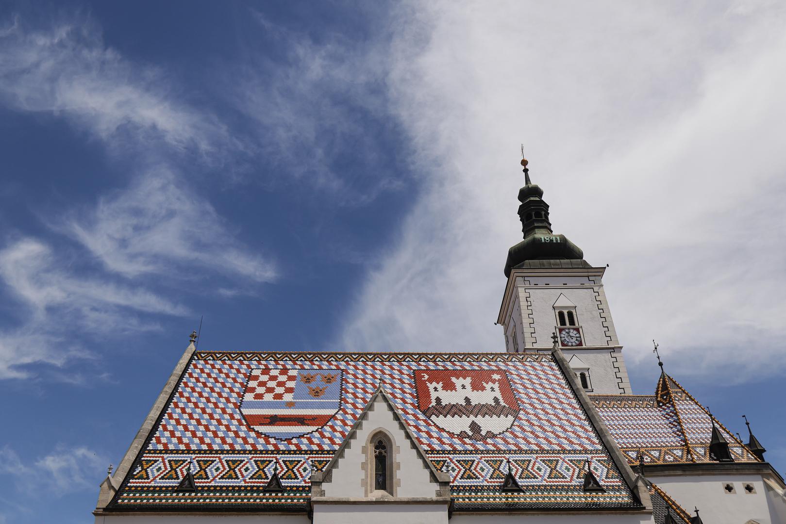 Ovo je najstarija Župna Crkva u Zagrebu, izgrađena je kao trobrodna dvoranska građevina. Izvorno potječe iz 14. stoljeća, nekada se ispred portala crkve nalazio stup srama na kojemu su vezali ljude i izvršavali kazne koji je izrekao gradski sud. Crkva je danas prepoznatljiva po svojem zvoniku i raznobojnom krovu. Krov je ukrašen grbovima grada Zagreba i grbom Trojedne kraljevine Hrvatske, Slavonije i Dalmacije (na južnoj strani krova), a rad je to umjetnika Antuna Macettija/Bartola Macetti i Machiedo, po nekim izvorima i Schmidta.