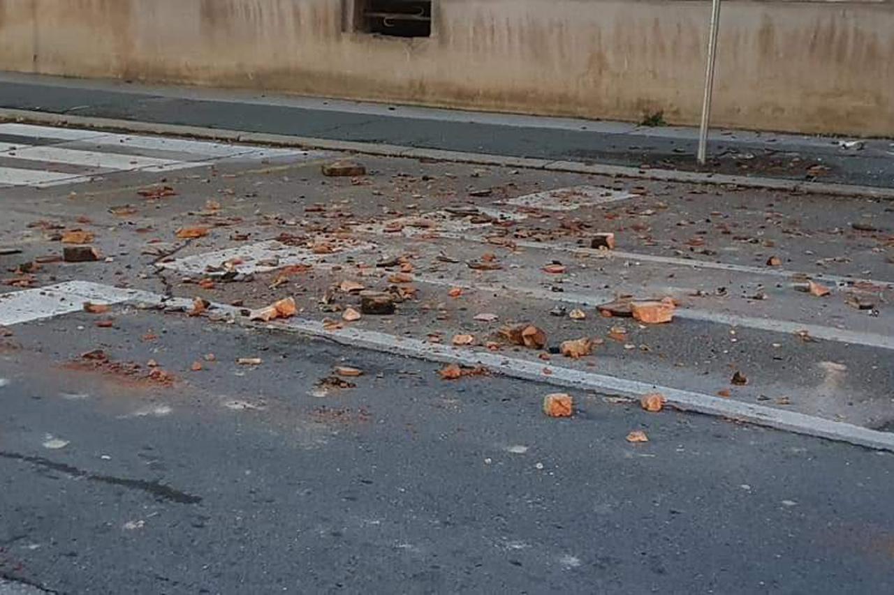 Strossmayerova ulica: Šteta od potresa u Sisku